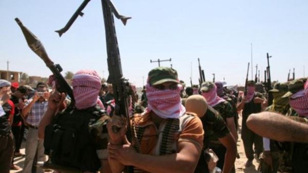 مقاتلون من العشائر السنية في الرمادي/أ.ف.ب