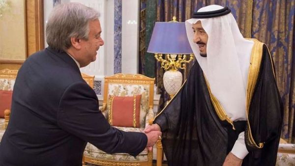 العاهل السعودي سلمان بن عبد العزيز والأمين العام للأمم المتحدة أنطونيو غوتيريش
