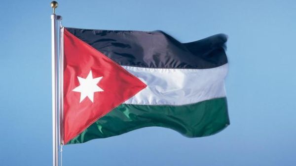 يشير مهندسون زراعيون أن الخطر الذي سيشهده الموسم الزراعي القادم يوقف الشركات الزراعية عن بيع المزارعين المواد الزراعية إلا بالنقد المباشر او ضمن شروط محددة وذلك بسبب الأزمة المالية الحادة التي تعاني منها الشركات الزراعية