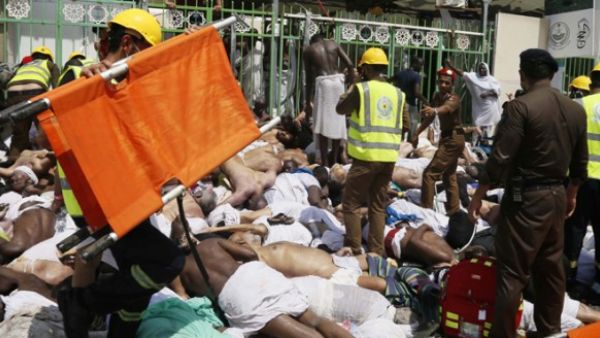 الدفاع المدني اعلن في اخر حصيلة وفاة 717 شخصا واصابة 805 اخرين بجروح في تدافع منى