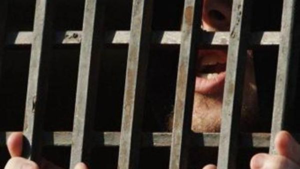  النزلاء المتهمين أوقفوا لتورطهم في قضايا تشكيل عصابات