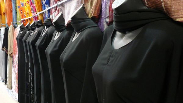 Abayas are compulsory for all women in the country (Flickr)