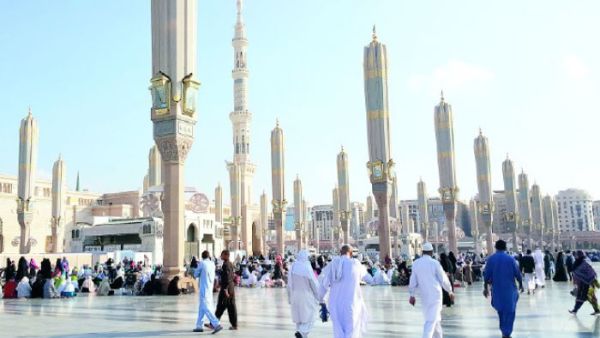The sunshades are normally in use from 7 a.m. to 5 p.m., but worshippers noticed that they were not unfolding during Friday prayers for the past three weeks.  (Okaz)