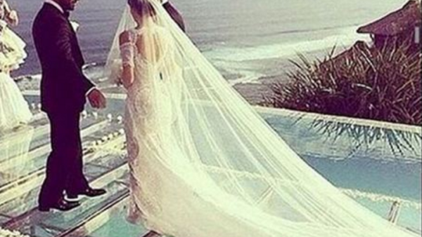 Myriam and Dany on their wedding day. (www.arabiaweddings.com)