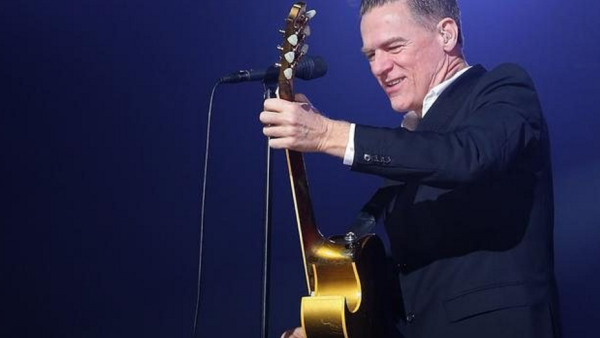 The Canadian singer performed in Bahrain on Monday night. (Instagram)