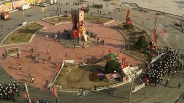 There were no clashes between protesters and riot police in Turkey's Takism Square on Tuesday, June 11, 2013. 
