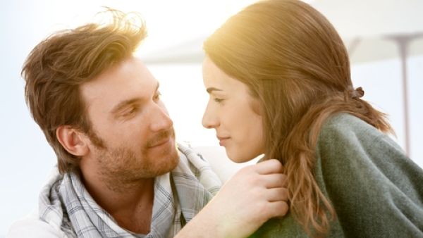 هل الحبّ من النظرة الأولى حقيقة أم أسطورة؟