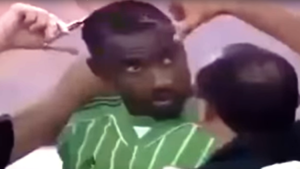 تطبيق منع القزع في الملاعب السعودية (صورة أرشيفية)
