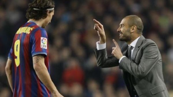 صورة لغوارديولا ولإبراهيموفيتش حينما كان الأول مدرباً لبرشلونة والثاني لاعباً في صفوف الفريق