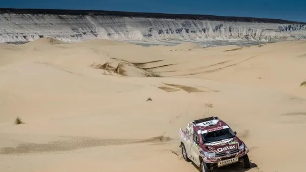 Nasser Saleh Al-Attiyah crosses the stunning Kazakh dunescapes at Rally Kazakhstan Wednesday. (AN photo)
