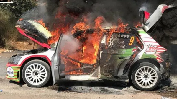صورة لسيارة عبدو فغالي المحترقة