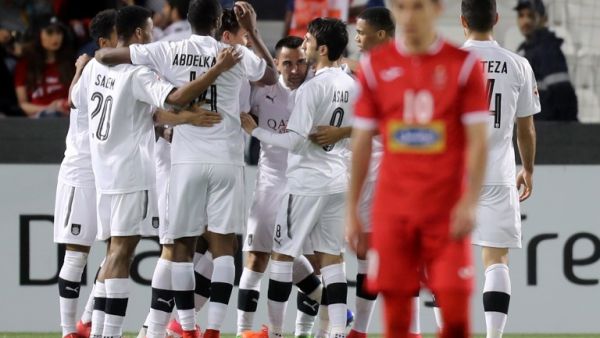 لاعبو السد يحتفلون خلال المباراة