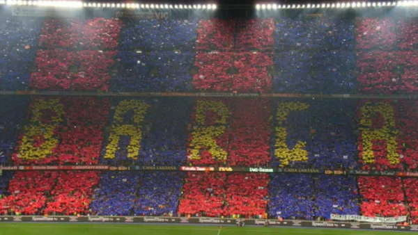 جماهير برشلونة في ملعب كامب ناو