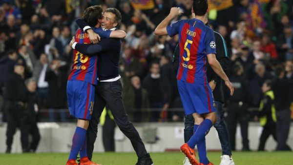 لاعبو برشلونة يحتفلون بالفوز