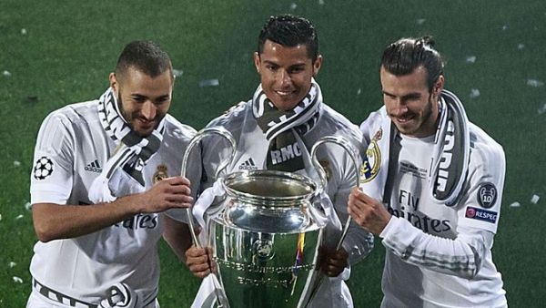 ثلاثي ريال مدريد بايل (يمين) ورونالدو (وسط) وبنزيمة 