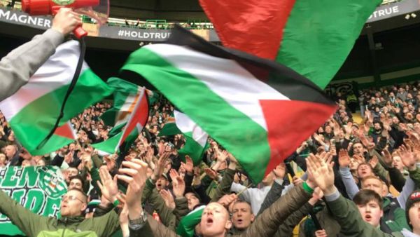 جماهير سيلتك ترفع الأعلام الفلسطينية