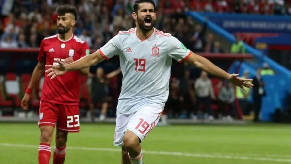 كوشتا يحتفل بهدفه المحظوظ
