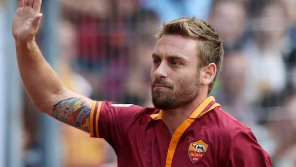 Daniele De Rossi says would have 'committed suicide' if joined Man U last year