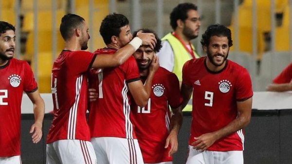 صلاح يتعرض للإصابة