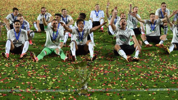 لاعبو منتخب ألمانيا يحتفلون باللقب