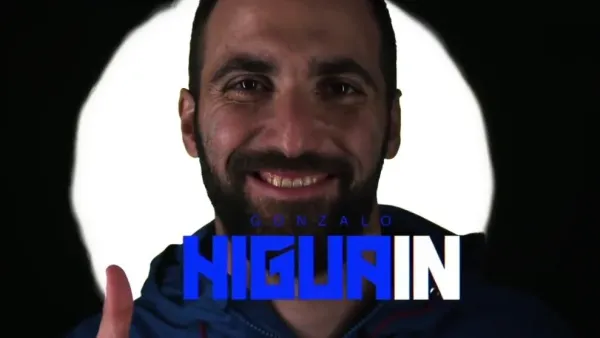 هيغواين إلى تشيلسي