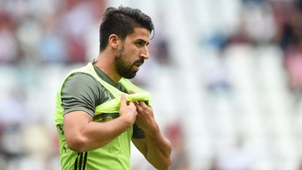 Germany's midfielder Sami Khedira is pictured prior to the friendly football match between Germany and Slovakia in Augsburg, southern Germany, on May 29, 2016.
CHRISTOF STACHE / AFP