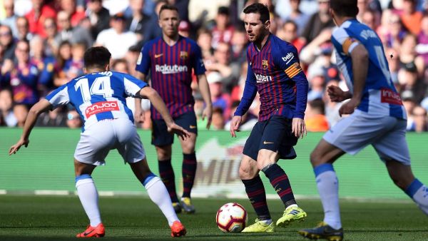 ميسي يقود برشلونة لفوز جديد يقربه أكثر من الاحتفاظ بلقب الدوري الإسباني