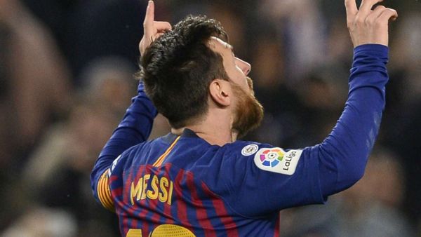 ميسي يقود برشلونة للفوز