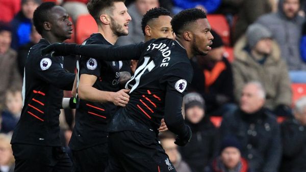 لاعبو ليفربول بعد تسجيل الهدف الأول