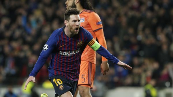 ميسي يقود برشلونة لتخطي عقبة ليون