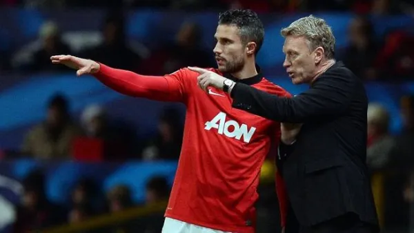 Manchester United's style of play is 'difficult' for Van Persie, claims Van Gaal
