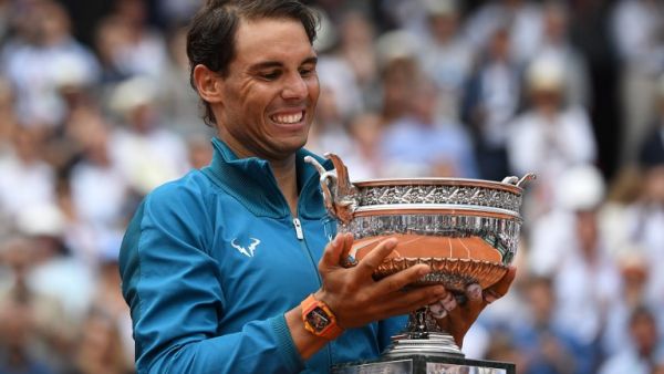 نادال يحتفل باللقب