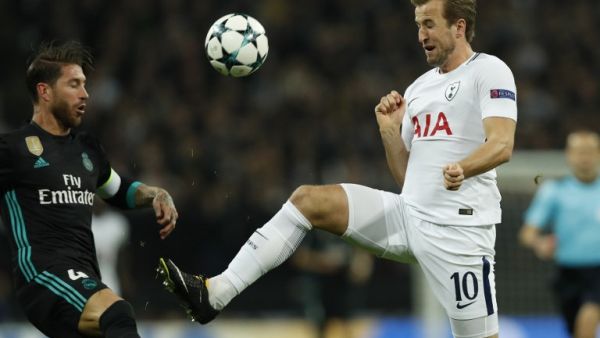 كاين وراموس خلال لقاء لريال مدريد وتوتنهام الموسم الماضي