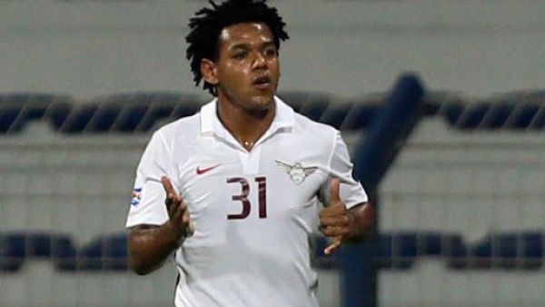 Upon attempting to leave Qatar, Romarinho was detained by Qatari authorities, for no apparent reason according to reports