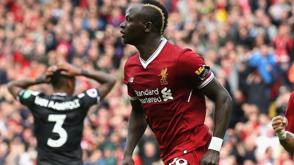 ماني بعد تسجيله هدف فوز ليفربول (الصورة: جول)