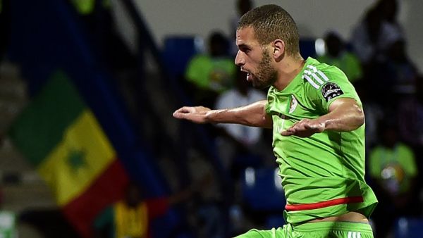 Algeria's forward Islam Slimani celebrates a goal during the 2017 Africa Cup of Nations group B football match between Senegal and Algeria in Franceville on January 23, 2017.
KHALED DESOUKI / AFP