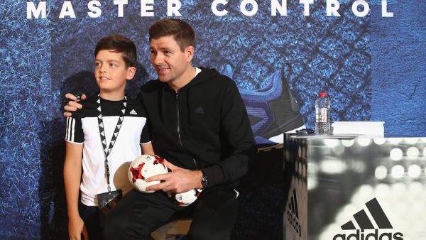 The former Liverpool skipper paid a visit to the Mall of the Emirates where he interacted with several fans. (Photo: goal.com)