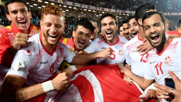 لاعبو تونس يحتفلون بالإنجاز التاريخي