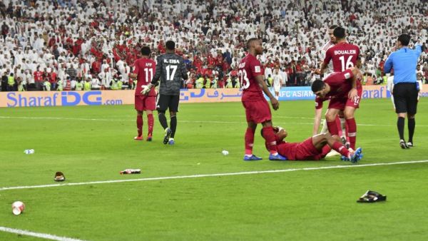 أحداث مؤسفة خلال المباراة التي جمعت منتخبي الإمارات وقطر