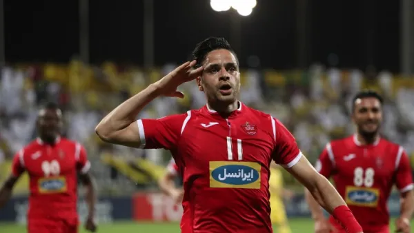 كمال الدين كاميابيناي يحتفل بهدفه