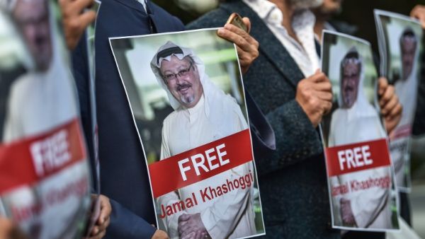 Protesters gather in Istanbul to demand the whereabouts of Jamal Khashoggi (AFP/OZAN KOSE)
