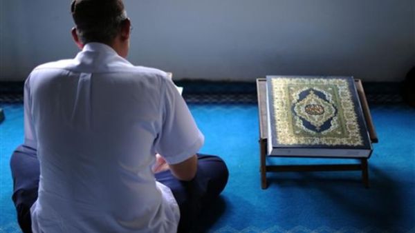 رئيس بلدية نيويورك يدافع  عن حرق القرآن 