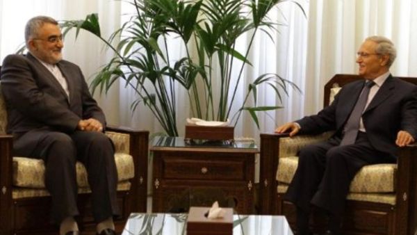 فاروق الشرع يلتقي الوفد الإيراني فاروق الشرع يلتقي الوفد الإيراني