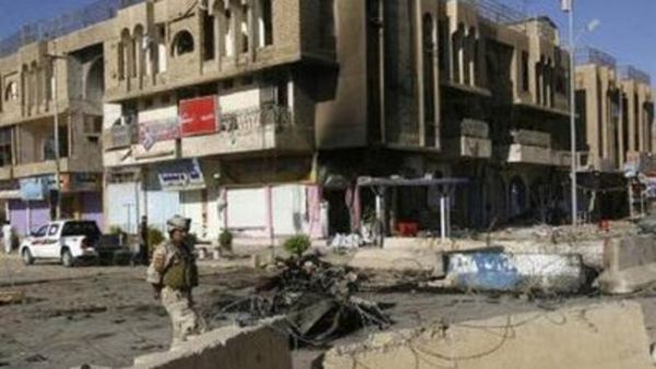 جندي عراقي في موقع احد الهجمات