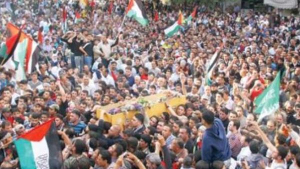 فلسطينيو مخيم اليرموك يشيعون شهداءهم