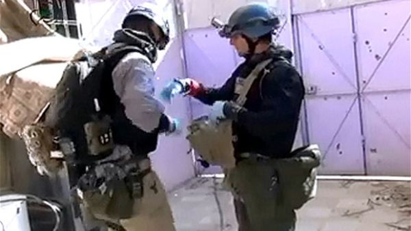 Danger warnings for UN team disarming Syrian chemical weapons. [telegraph]