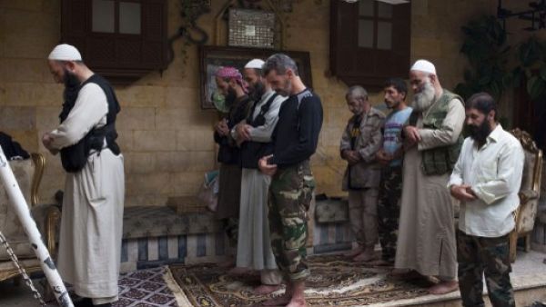 مقاتلو من لواء التوحيد/أ.ف.ب