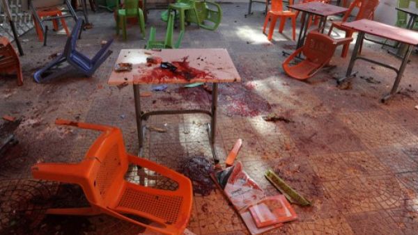 اثار القصف على كليةالهندسة في جامعة دمشق/أ.ف.ب