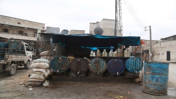  كميات من النفط يتم تهريبها إلى تركيا من مناطق سورية 