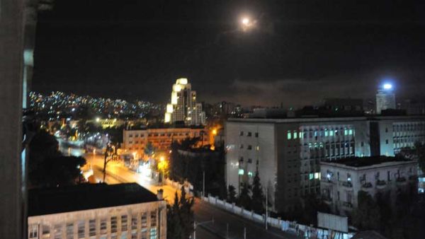 سوريا تندد بـ”العدوان البربري الغاشم” على أراضيها بعد الضربات